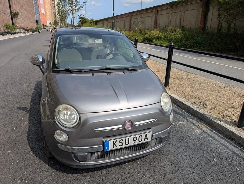 Grå Begagnad 2009 Fiat 500 Halvkombi | 35 000 kr - Bild 1/4
