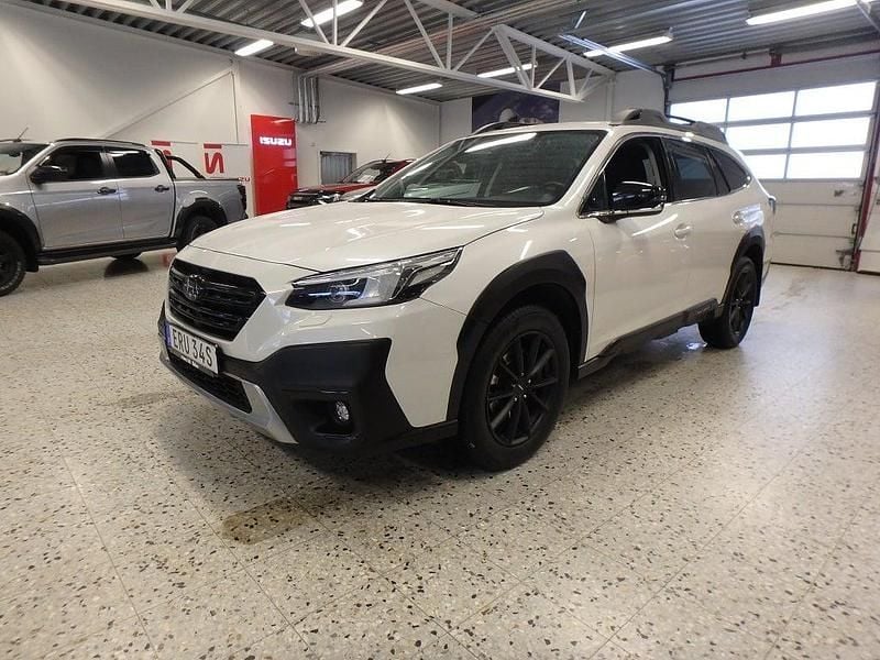 Vit Begagnad 2021 Subaru Outback Kombi | 291 900 kr (Marknadspris) - Bild 1/4