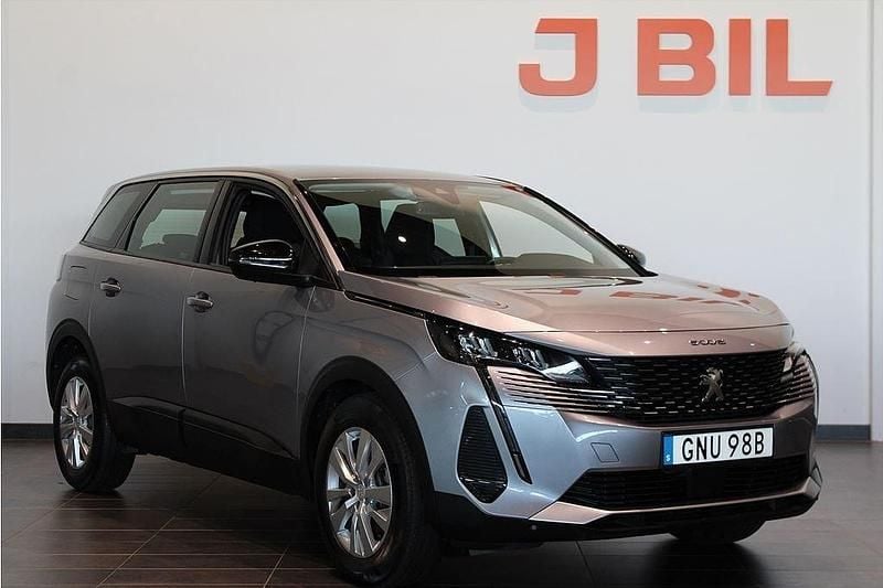 Grå Begagnad 2022 Peugeot 5008 Active Minibuss | 264 900 kr (Bra pris) - Bild 1/4