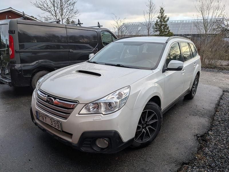 Begagnad 2014 Subaru Outback Kombi | 75 000 kr (Marknadspris) - Bild 1/4