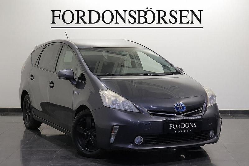 Begagnad 2013 Toyota Prius Business Edition Halvkombi | 79 000 kr - Bild 1/3