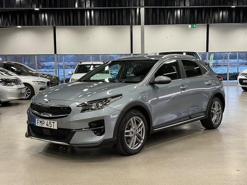 Grå Begagnad 2021 Kia XCeed SUV | 219 900 kr (Marknadspris) - Bild 1/4