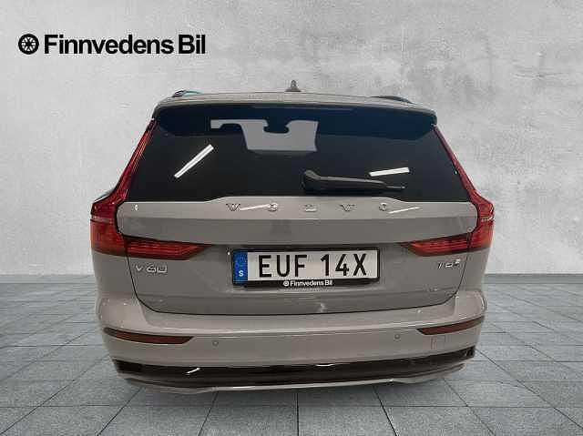 Begagnad Volvo V60 349 HK (256 kW) 2026 Grå Kombi