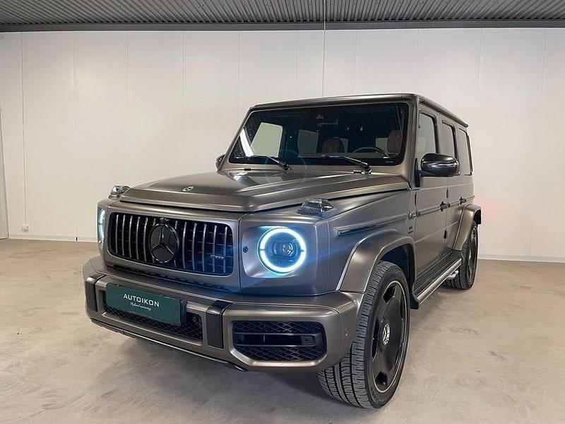 Grå Begagnad 2023 Mercedes G63 AMG AMG SUV | 1 795 000 kr (Marknadspris) - Bild 1/4