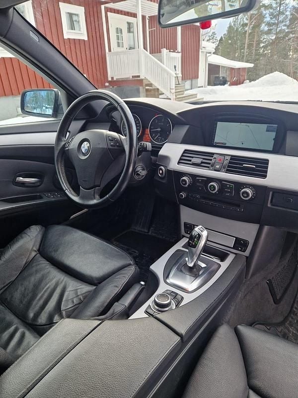 Begagnad BMW 530 235 HK (172 kW) 2009 Kombi