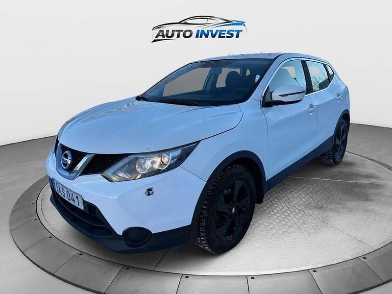 Vit Begagnad 2015 Nissan Qashqai SUV | 99 900 kr (Marknadspris) - Bild 1/4