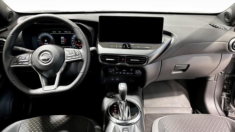 Ny Nissan Juke N-Connecta 143 HK (105 kW) 2025 Grå SUV