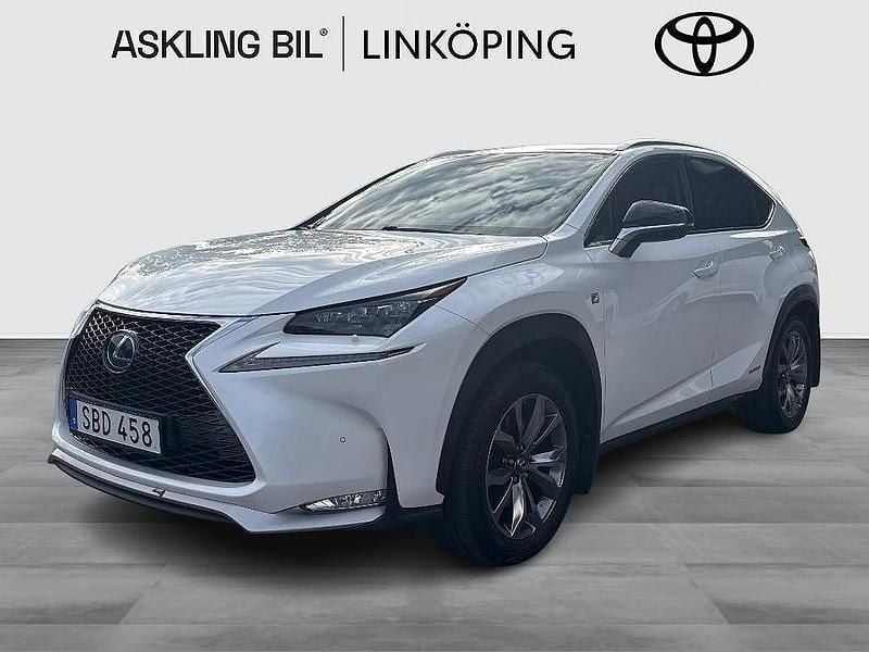 Vit Begagnad 2014 Lexus NX300h Sport Line SUV | 239 000 kr (Marknadspris) - Bild 1/3