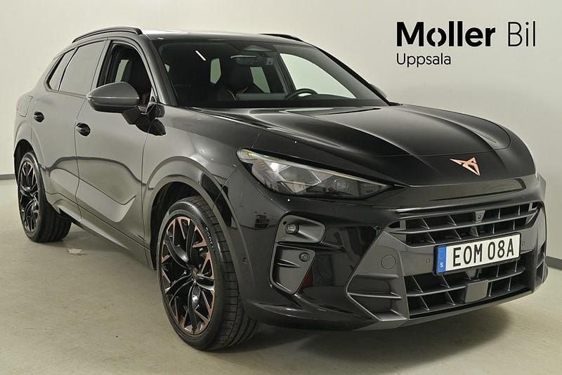 Svart (midnight black metallic) Begagnad 2025 Cupra Terramar VZ SUV | 534 000 kr (Superpris) - Bild 1/4