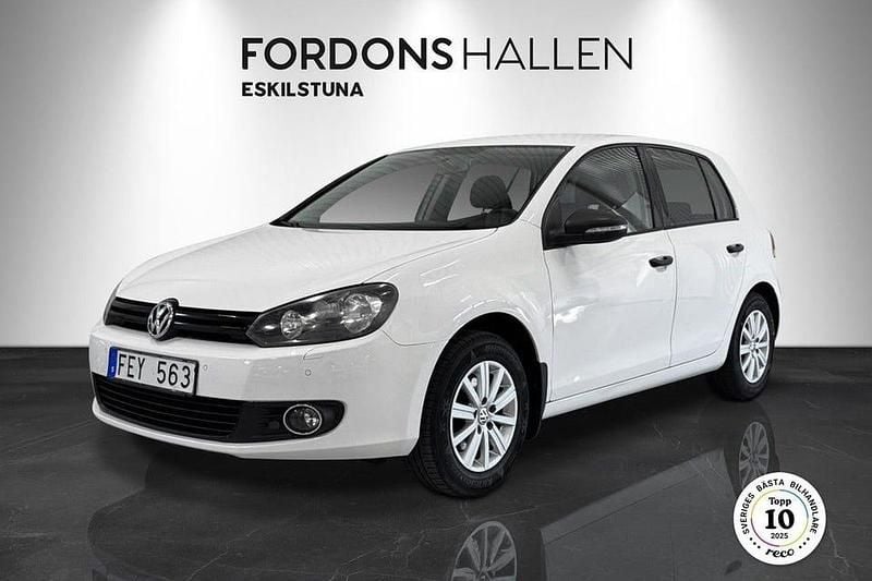 Vit Begagnad 2011 VW Golf VII Halvkombi | 64 900 kr (Marknadspris) - Bild 1/4
