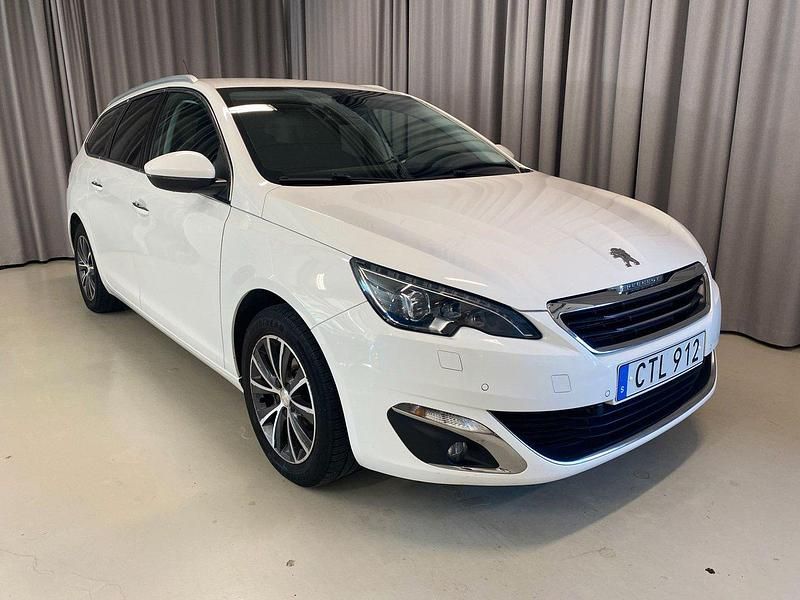 Vit Begagnad 2015 Peugeot 308 Allure Kombi | 79 900 kr (Marknadspris) - Bild 1/3