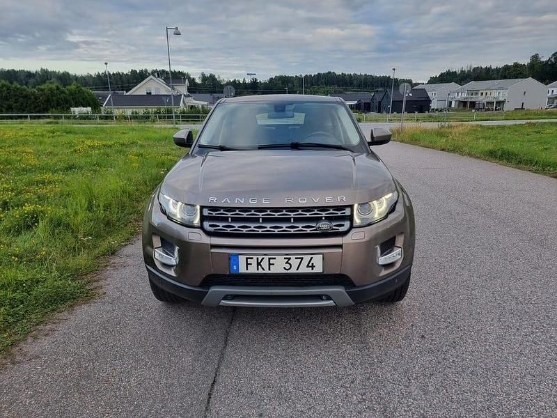 Begagnad Land Rover Range Rover evoque Pure 150 HK (110 kW) 2015 Grå SUV