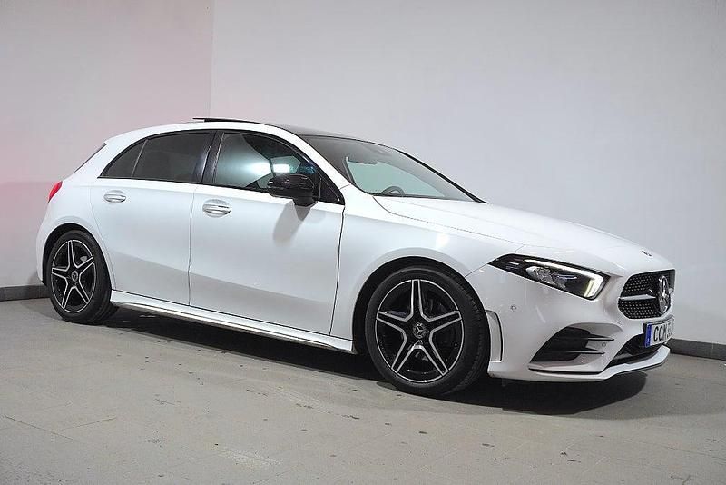 Begagnad Mercedes A180 AMG 136 HK (100 kW) 2019 Vit Halvkombi