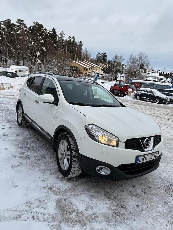 Begagnad Nissan Qashqai +2 150 HK (110 kW) 2011 Vit SUV