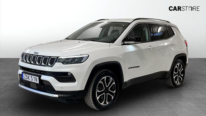 Vit Begagnad 2021 Jeep Compass SUV | 264 900 kr (Marknadspris) - Bild 1/4