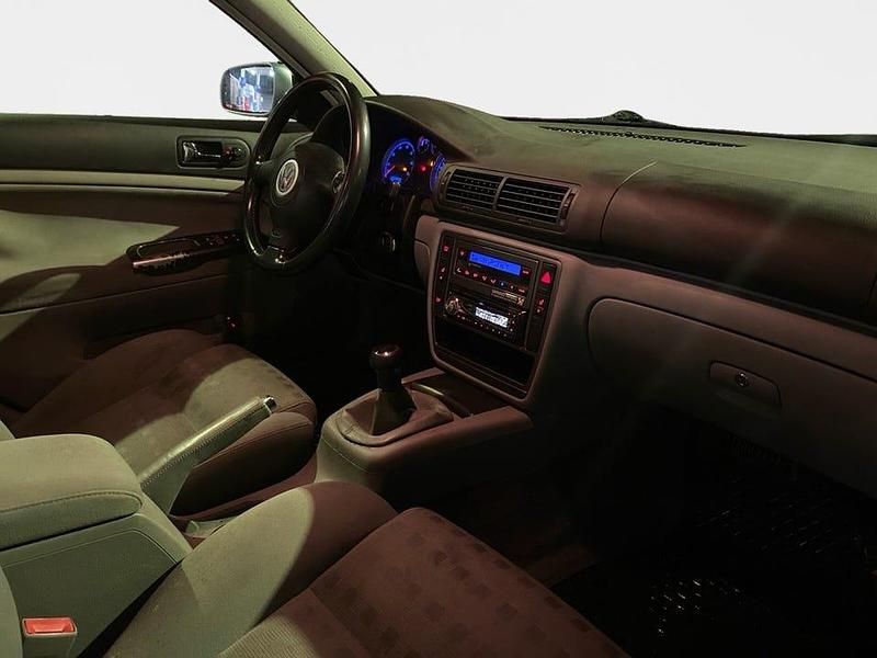 Begagnad VW Passat 150 HK (110 kW) 2003