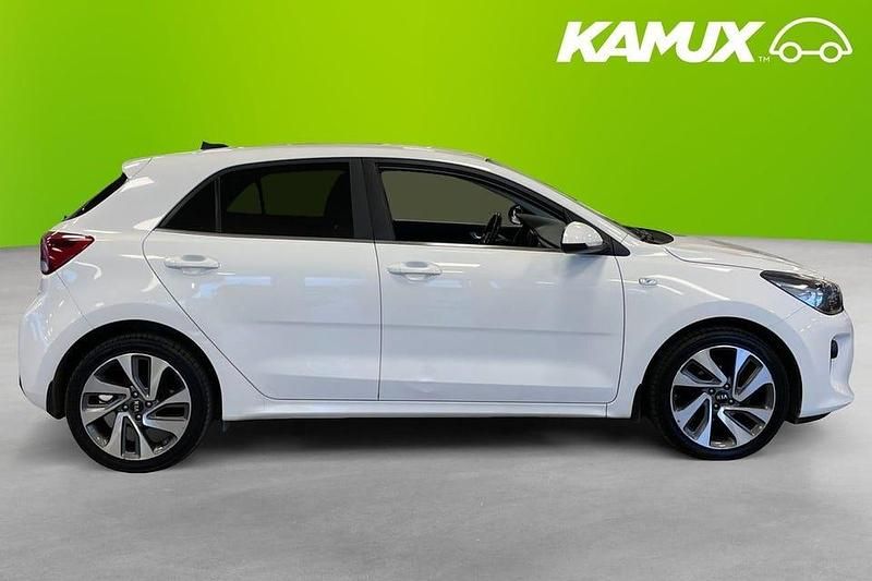 Begagnad Kia Rio 99 HK (72 kW) 2017 Vit Halvkombi