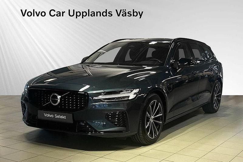 Blå Begagnad 2024 Volvo V60 Plus Kombi | 469 900 kr (Marknadspris) - Bild 1/3