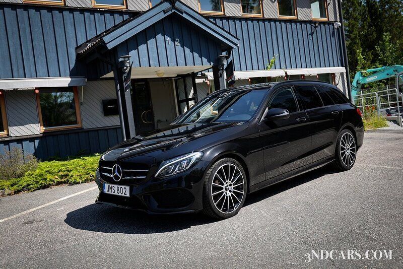 Svart Begagnad 2016 Mercedes C220 AMG Kombi | 229 900 kr (Lite dyr) - Bild 1/4