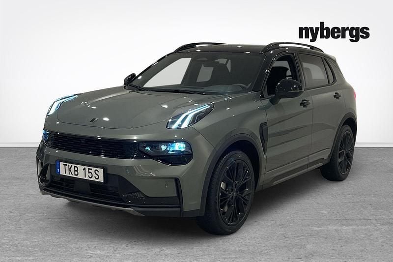 Grön Begagnad 2024 Lynk & Co 01 SUV | 429 000 kr (Marknadspris) - Bild 1/4