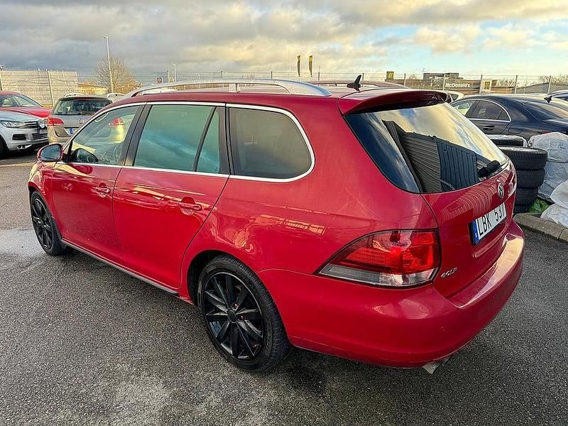 Begagnad VW Golf VI 160 HK (117 kW) 2010 Mörkröd Halvkombi