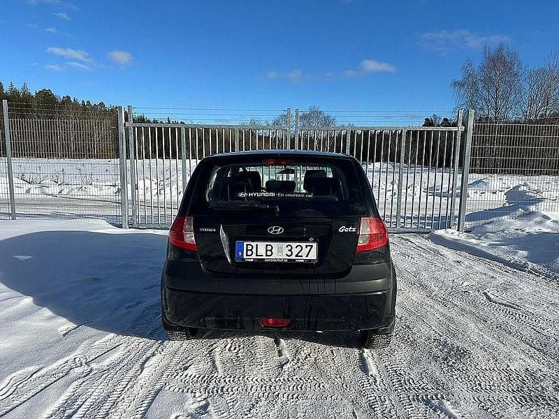 Begagnad Hyundai Getz 97 HK (71 kW) 2007 Svart Halvkombi