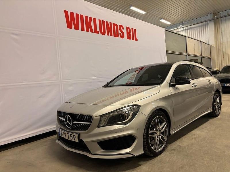 Silver Begagnad 2015 Mercedes CLA220 Shooting Brake AMG Kombi | 179 900 kr (Marknadspris) - Bild 1/4