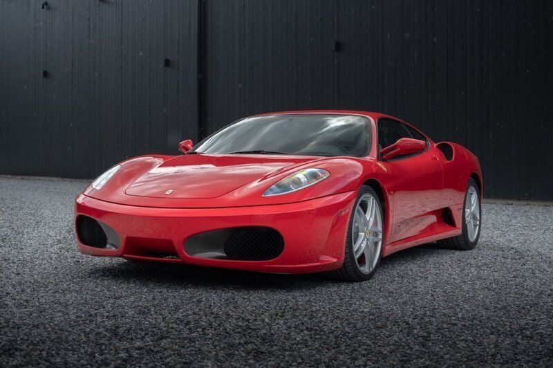 Röd Begagnad 2005 Ferrari F430 Sportkupé | 1 195 000 kr - Bild 1/4