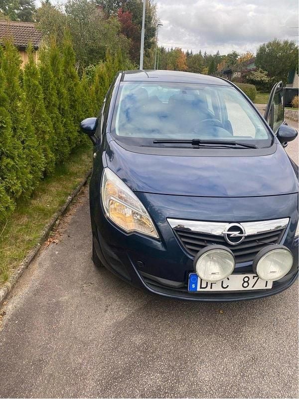 Blå Begagnad 2011 Opel Meriva Enjoy Minibuss | 35 000 kr (Superpris) - Bild 1/4