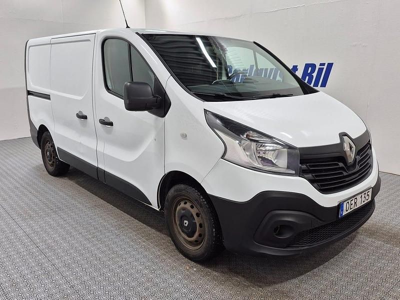 Begagnad Renault Trafic 121 HK (88 kW) 2018 Vit Minibuss