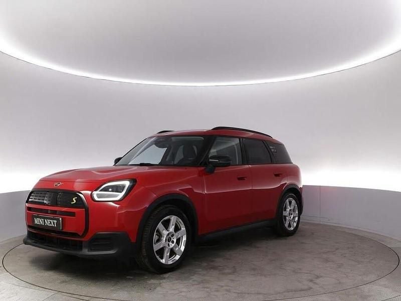 Röd Begagnad 2024 Mini Countryman SUV | 444 900 kr (Marknadspris) - Bild 1/4