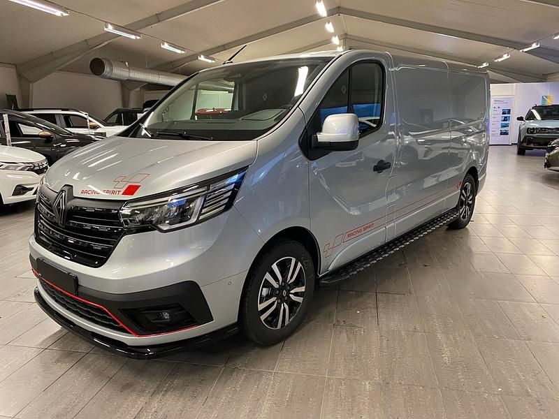 Grå Ny 2026 Renault Trafic Minibuss | 549 900 kr - Bild 1/4
