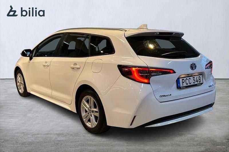 Begagnad Toyota Corolla Active 124 HK (91 kW) 2022 Vit Kombi