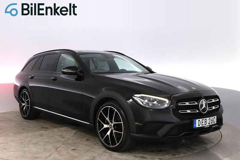 Svart Begagnad 2021 Mercedes E220 SE SUV | 449 900 kr (Marknadspris) - Bild 1/4