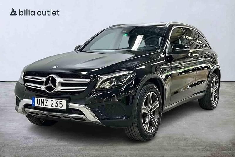 Svart Begagnad 2018 Mercedes GLC250 SUV | 279 900 kr (Bra pris) - Bild 1/1