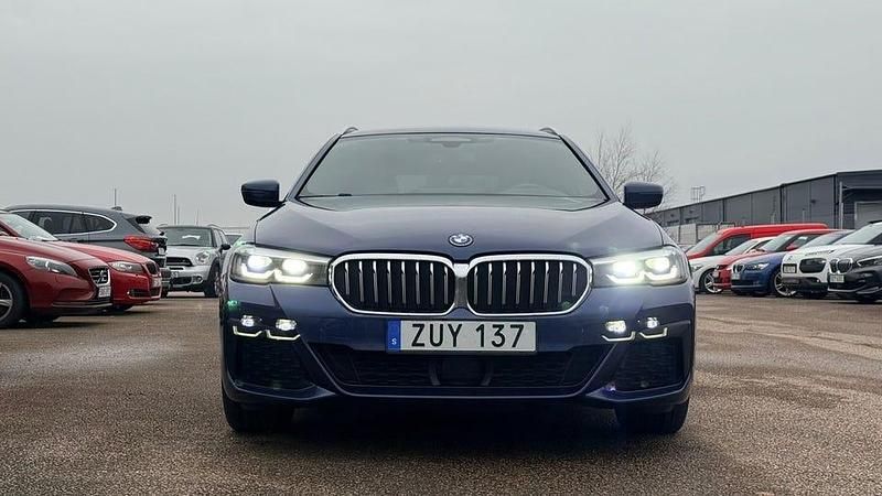 Begagnad BMW 530 M Sport 292 HK (214 kW) 2022 Blå Kombi