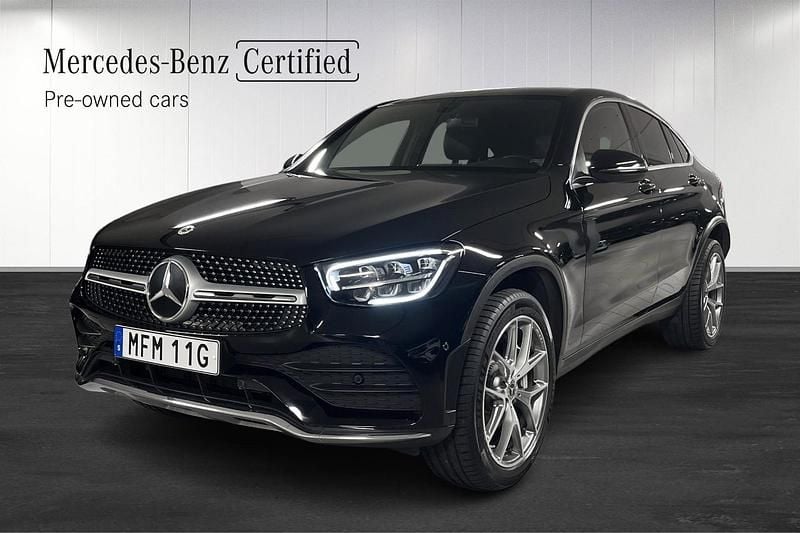 Svart (black) Begagnad 2022 Mercedes GLC300 Sportkupé | 499 000 kr - Bild 1/4