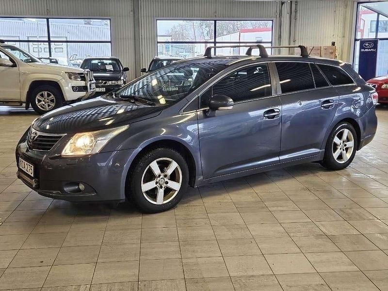 Begagnad Toyota Avensis Multidrive S 152 HK (111 kW) 2009 Blå