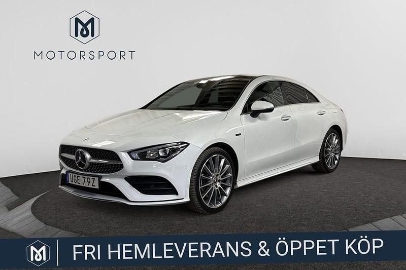 Vit metallic Begagnad 2021 Mercedes CLA250 AMG Sedan | 344 900 kr (Marknadspris) - Bild 1/3