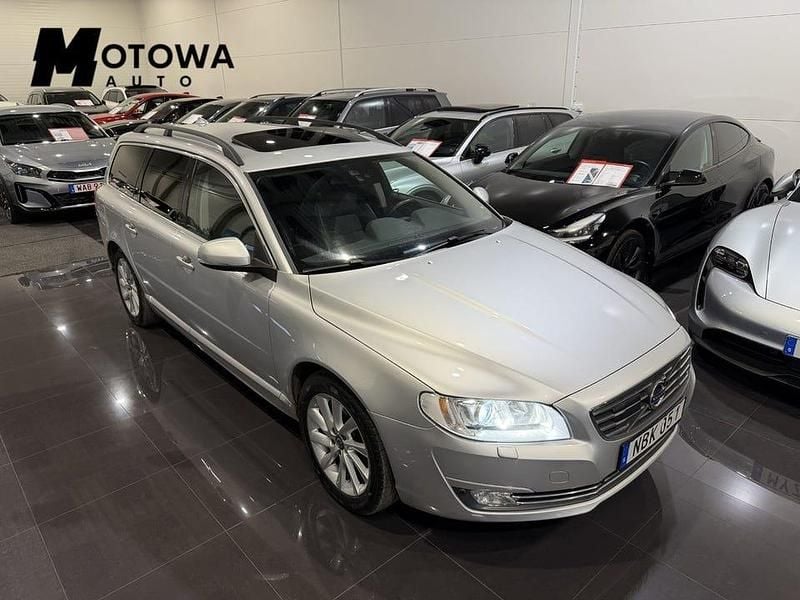 Begagnad Volvo V70 Momentum 181 HK (133 kW) 2016 Silver Kombi