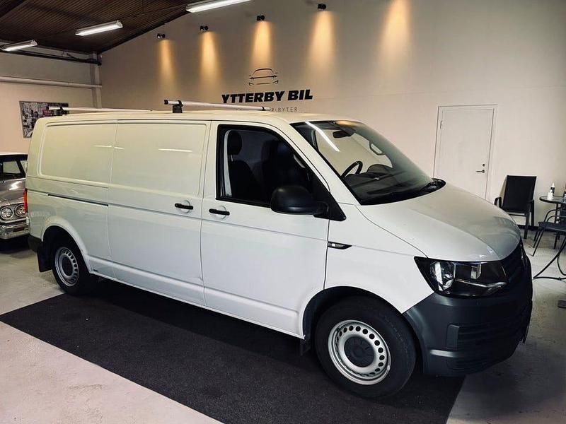 Vit Begagnad 2019 VW T6.1 Van | 219 900 kr - Bild 1/4
