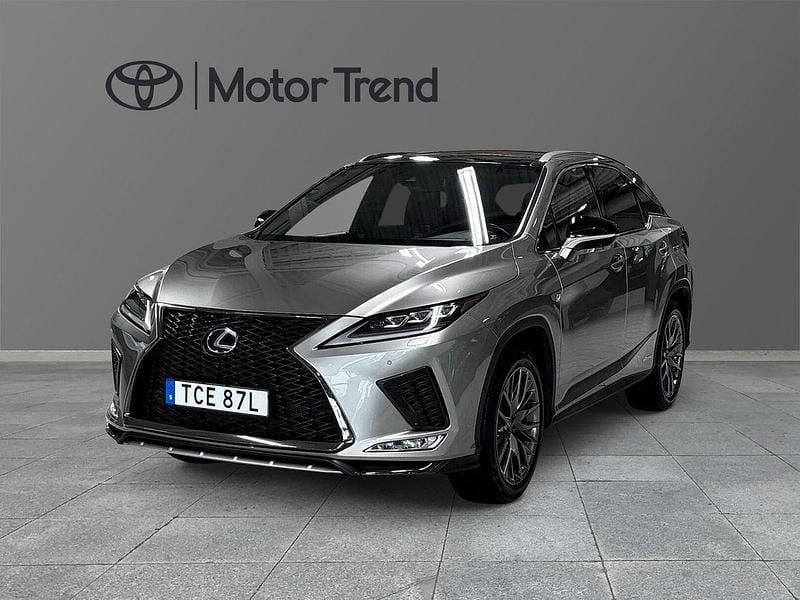 Ljusgrå (grå) Begagnad 2020 Lexus RX450h Sport Line SUV | 489 000 kr (Dyr) - Bild 1/4