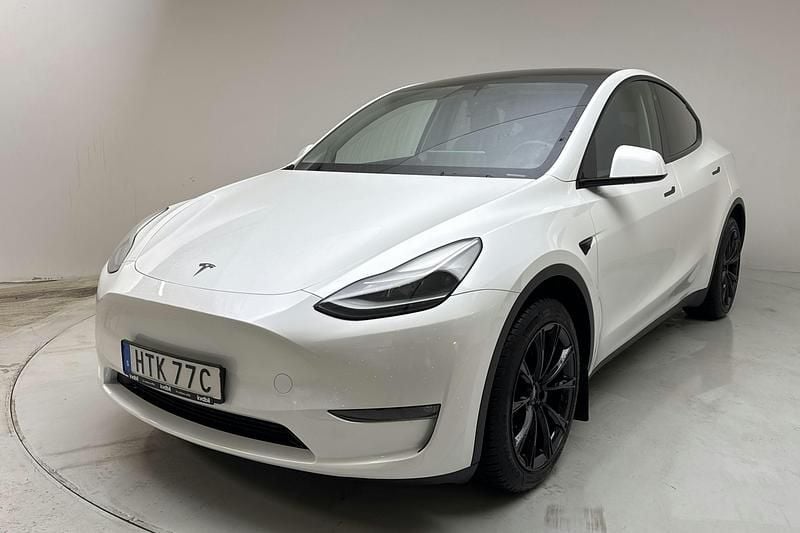 Begagnad Tesla Model Y 378 kW (514 HK) 2023 Vit SUV