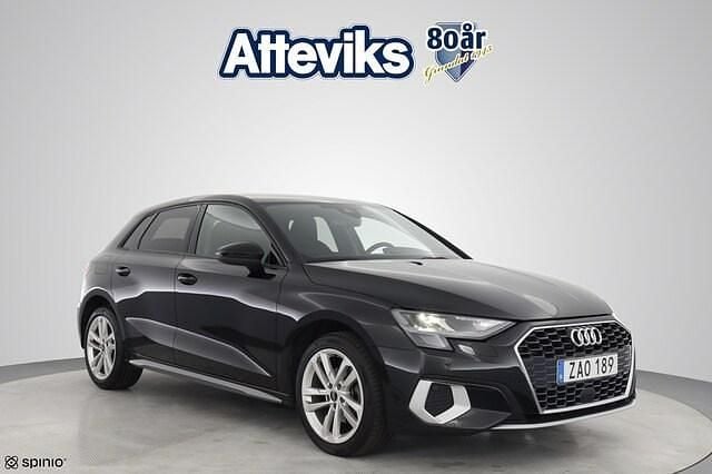 Brilliantsvart Begagnad 2022 Audi A3 Advanced Plus | 214 900 kr (Marknadspris) - Bild 1/4