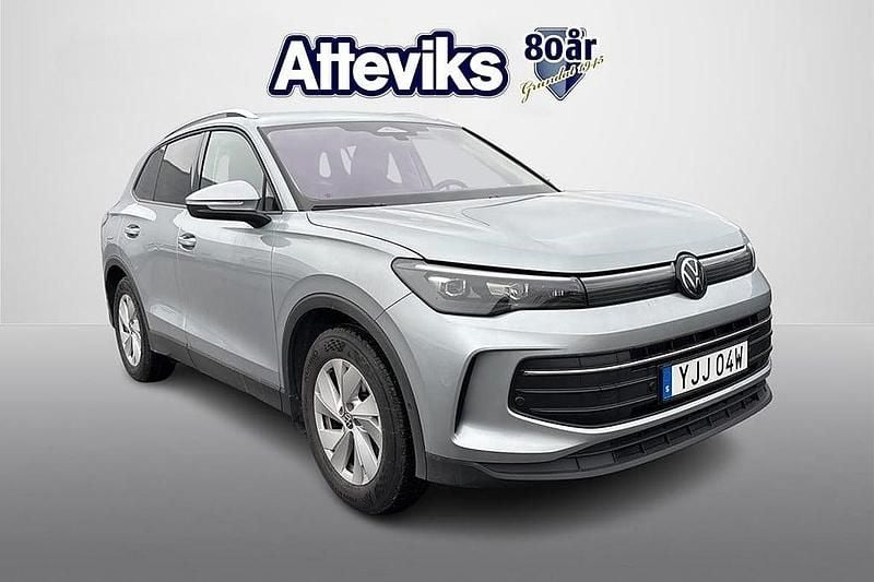 Silver Begagnad 2024 VW Tiguan Edition SUV | 379 900 kr (Lite dyr) - Bild 1/4