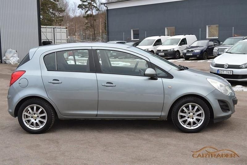 Begagnad Opel Corsa Enjoy 86 HK (63 kW) 2012 Grå Halvkombi