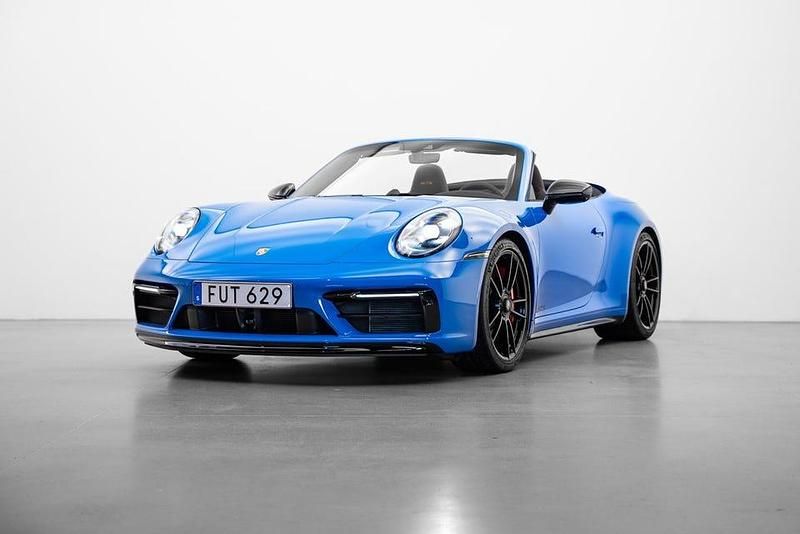 Begagnad Porsche 911 Carrera GTS 480 HK (353 kW) 2023 Shark blue / svart sufflett Cab
