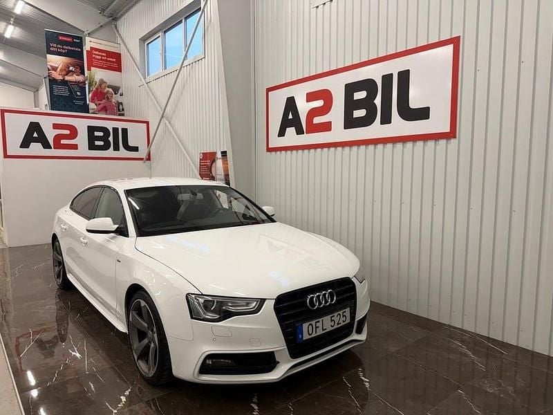 Vit Begagnad 2016 Audi A5 Sportback Sport Halvkombi | 159 900 kr (Lite dyr) - Bild 1/4