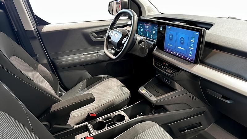 Ny Ford E-Transit 2025 Grå Van