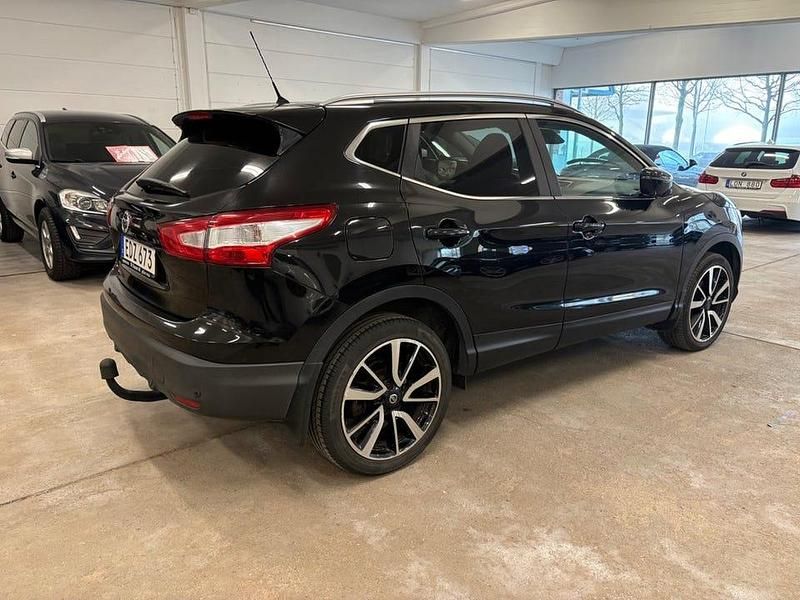 Begagnad Nissan Qashqai 131 HK (96 kW) 2015 Svart SUV